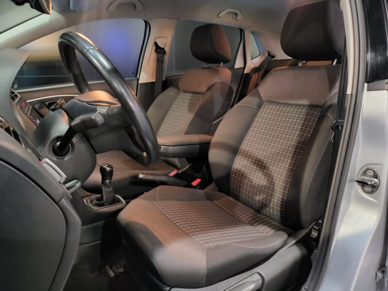 VOLKSWAGEN POLO 1.4 TDI 90cv Confortline // GPS/BLUETOOTH/RADAR-AV-AR