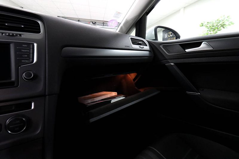 VOLKSWAGEN GOLF VII 2016