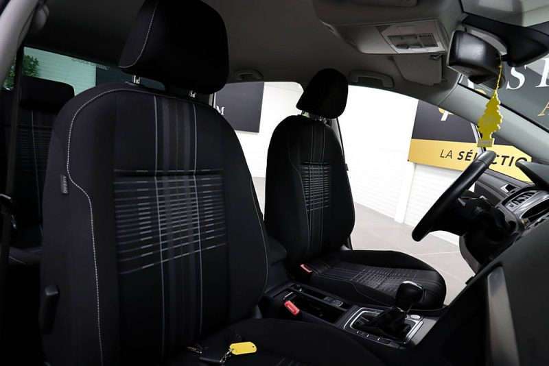 VOLKSWAGEN GOLF VII 2016