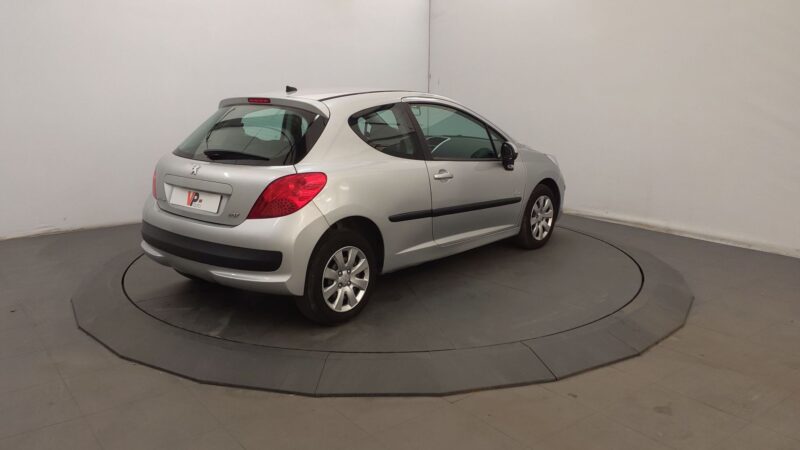 PEUGEOT 207 2009