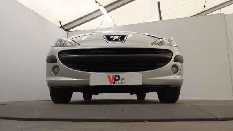 PEUGEOT 207 2009