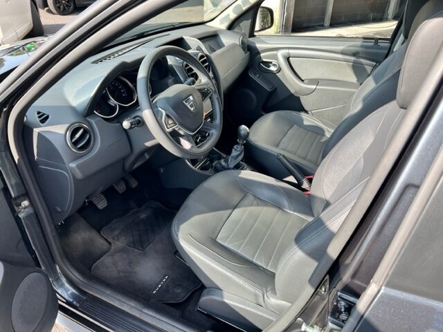 Dacia Duster TCe 125 4x2 Black Touch