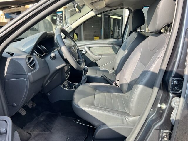 Dacia Duster TCe 125 4x2 Black Touch