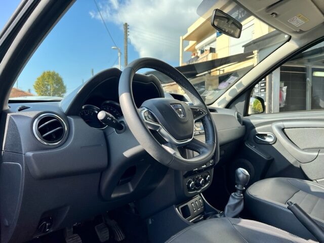 Dacia Duster TCe 125 4x2 Black Touch