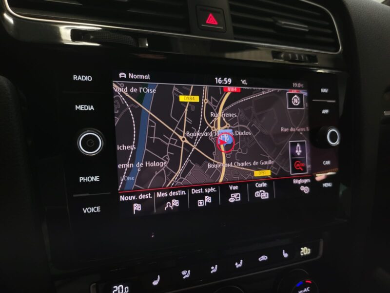 VOLKSWAGEN GOLF VII 7 GTI 230cv CARPLAY / CAMERA/ AIDES A LA CONDUITE