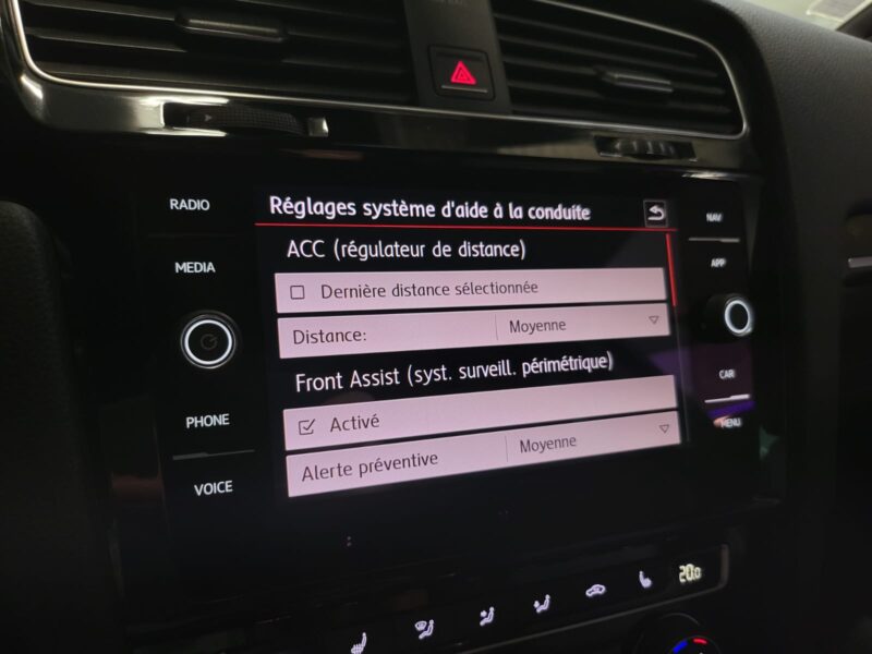 VOLKSWAGEN GOLF VII 7 GTI 230cv CARPLAY / CAMERA/ AIDES A LA CONDUITE