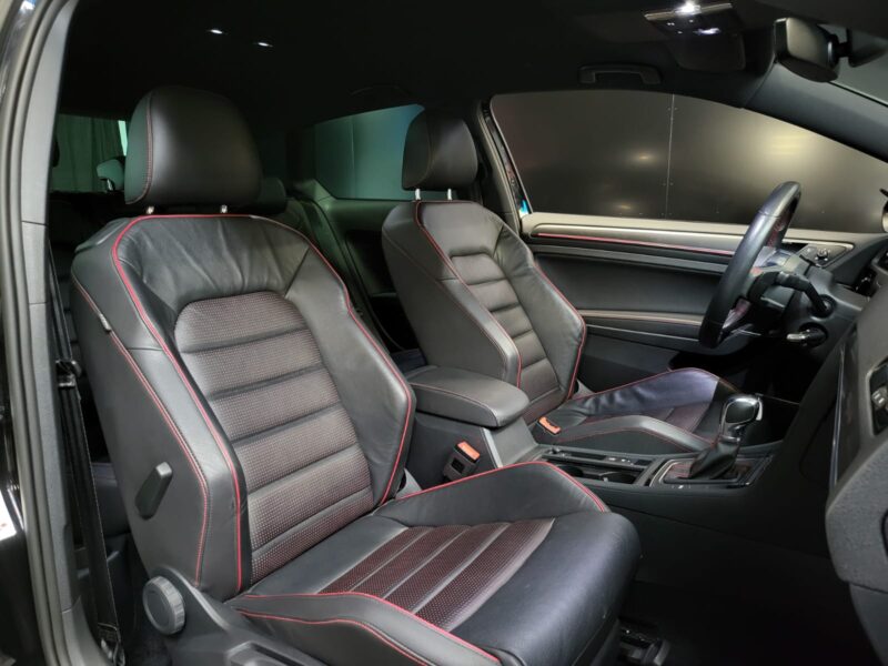 VOLKSWAGEN GOLF VII 7 GTI 230cv CARPLAY / CAMERA/ AIDES A LA CONDUITE