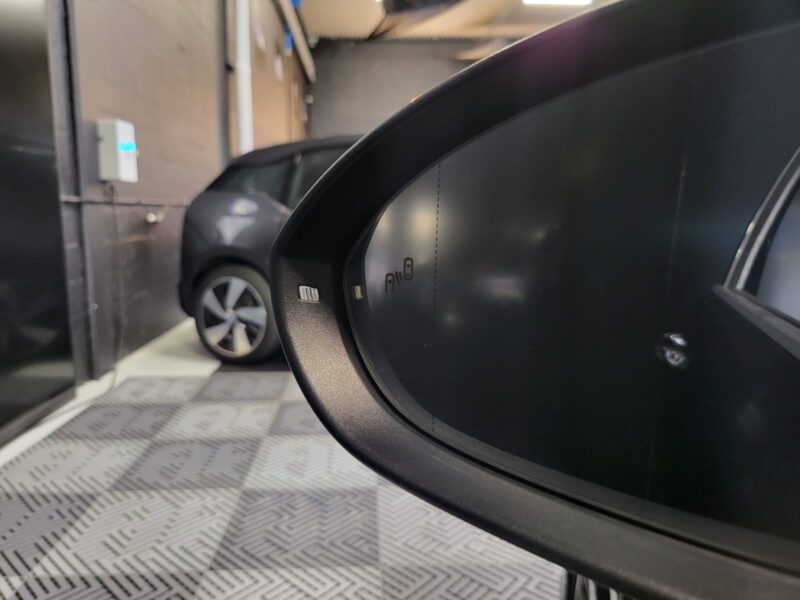 VOLKSWAGEN GOLF VII 7 GTI 230cv CARPLAY / CAMERA/ AIDES A LA CONDUITE