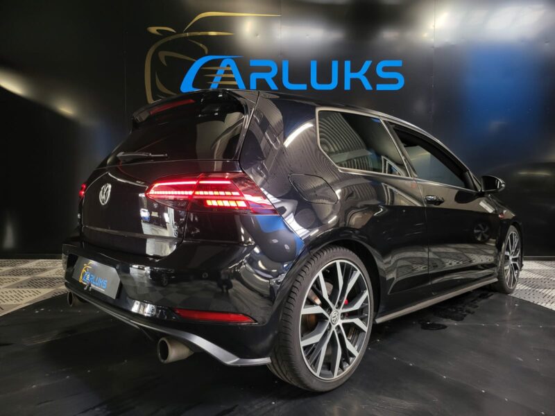 VOLKSWAGEN GOLF VII 7 GTI 230cv CARPLAY / CAMERA/ AIDES A LA CONDUITE
