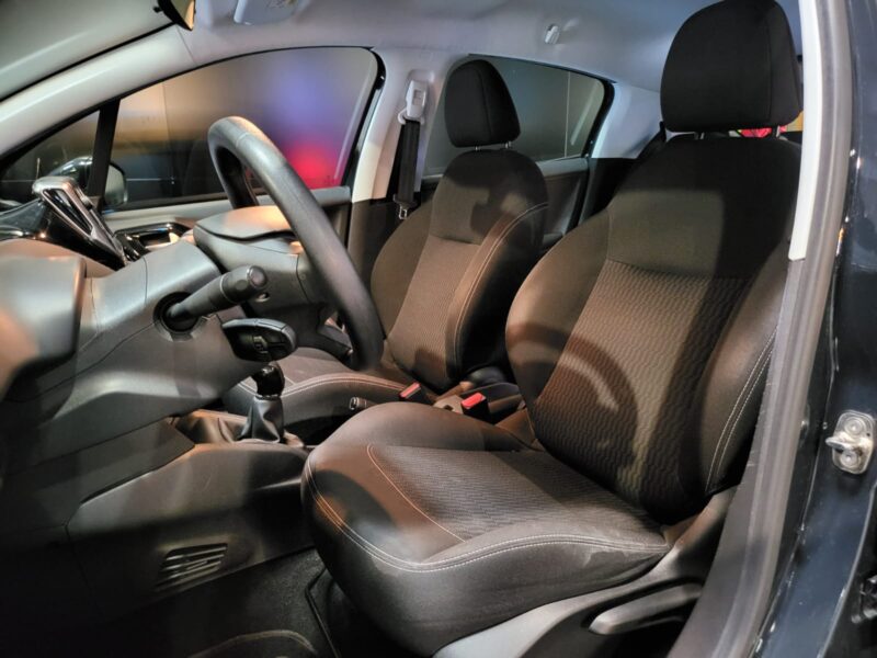 PEUGEOT 208 1.6 BlueHDi 75cv Active // APPLE CARPLAY/ANDROID AUTO/MIRROR LINK