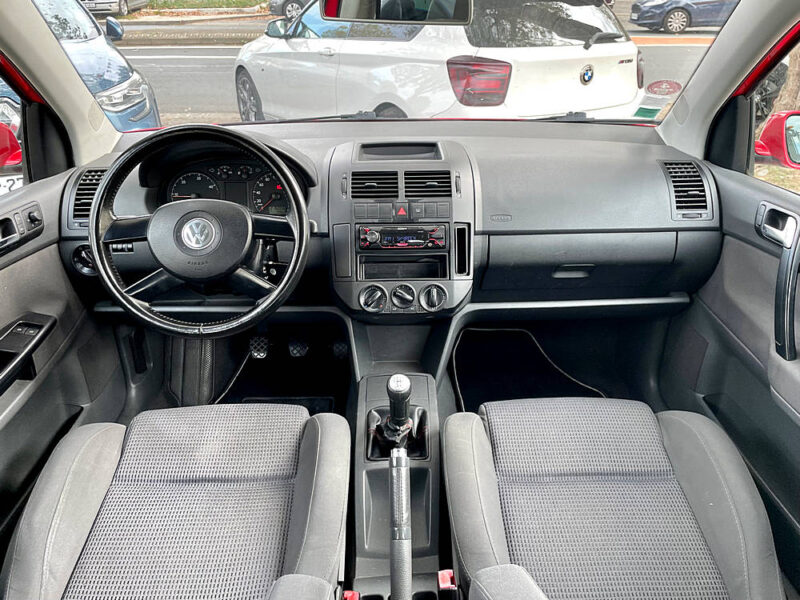 VOLKSWAGEN POLO 2004