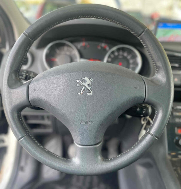 PEUGEOT 3008 Monospace 2014