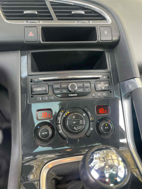 PEUGEOT 3008 Monospace 2014