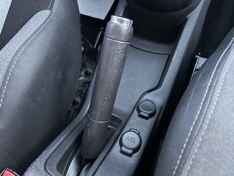 CITROEN C3 II 1.1 60 Cv 5 PORTES / CLIMATISATION BLUETOOTH CRIT AIR 1 - Garantie1an