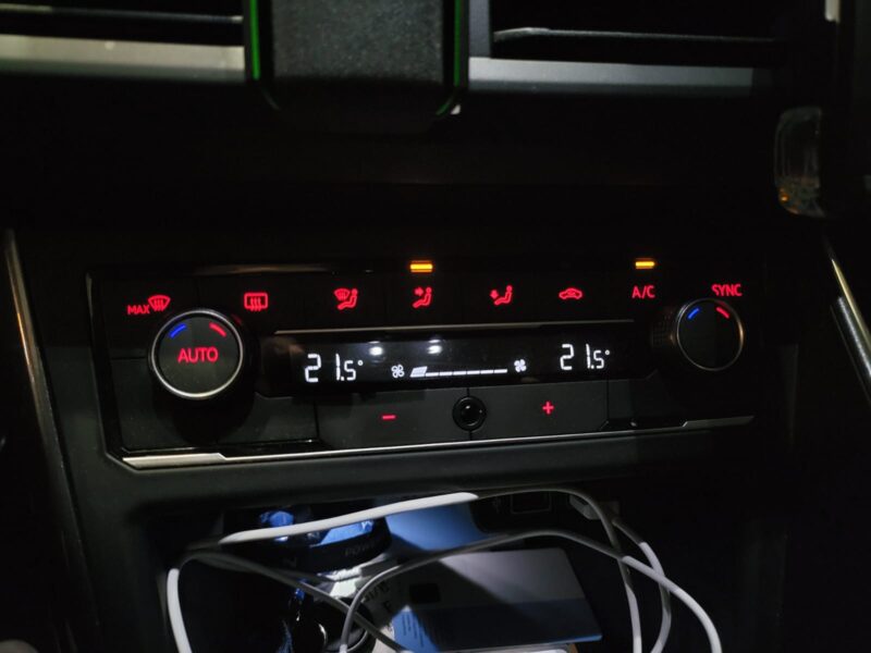 VOLKSWAGEN POLO VI 1.0 TSI 95cv Copper Line // APPLE CARPLAY/ANDROID AUTO/CAMERA DE RECUL