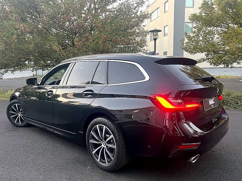 B.M.W. 3 Touring 2021