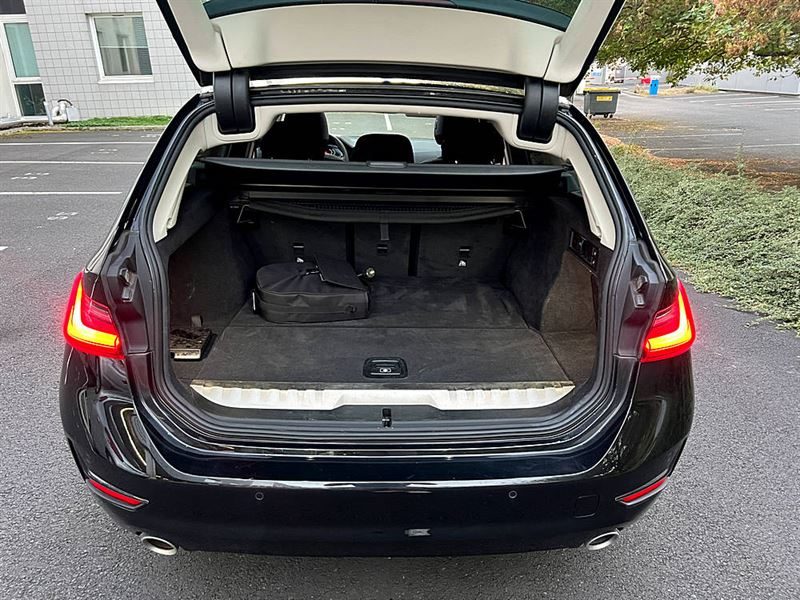 B.M.W. 3 Touring 2021