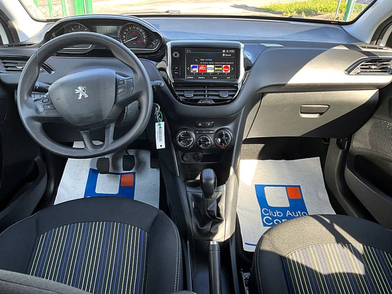 PEUGEOT 208  2018