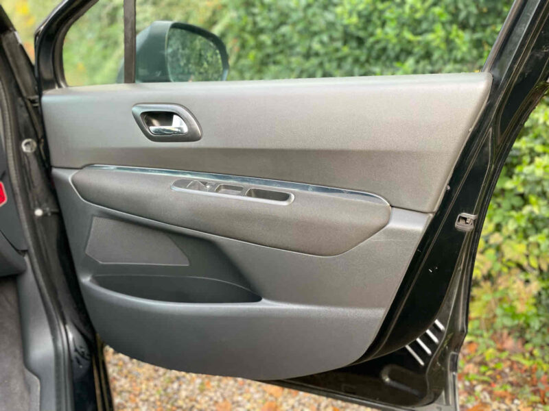 PEUGEOT 3008 Monospace 2010 1.6 HDi 109cv