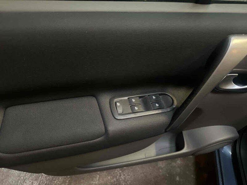 Renault SCENIC 1.5 DCi 105 cv Dynamique 2009