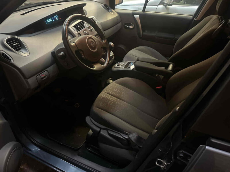 Renault SCENIC 1.5 DCi 105 cv Dynamique 2009