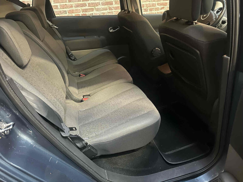 Renault SCENIC 1.5 DCi 105 cv Dynamique 2009