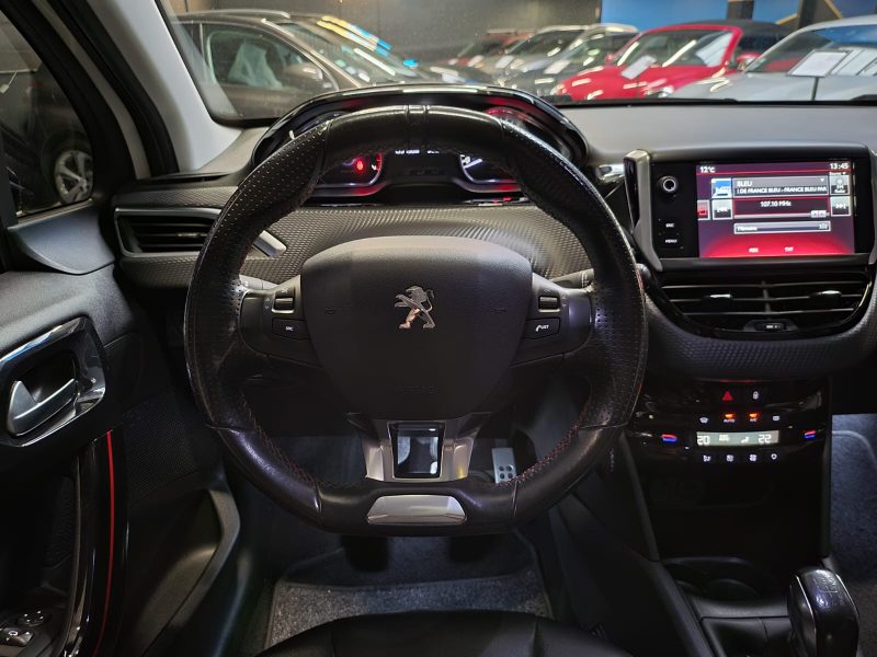 PEUGEOT 208 1.2 THP 110CH GTLINE / TOIT PANORAMIQUE+APPLE CARPLAY