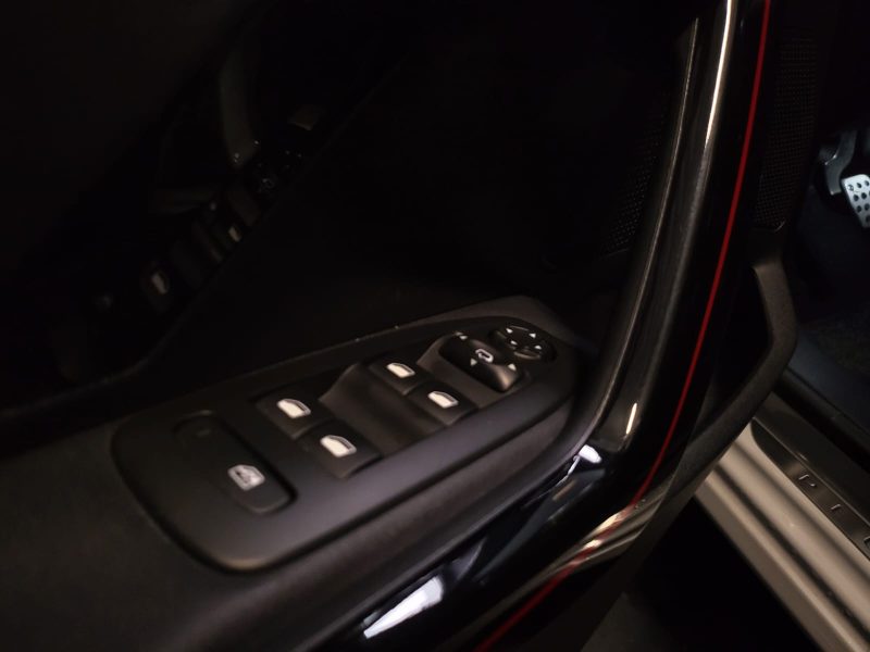 PEUGEOT 208 1.2 THP 110CH GTLINE / TOIT PANORAMIQUE+APPLE CARPLAY
