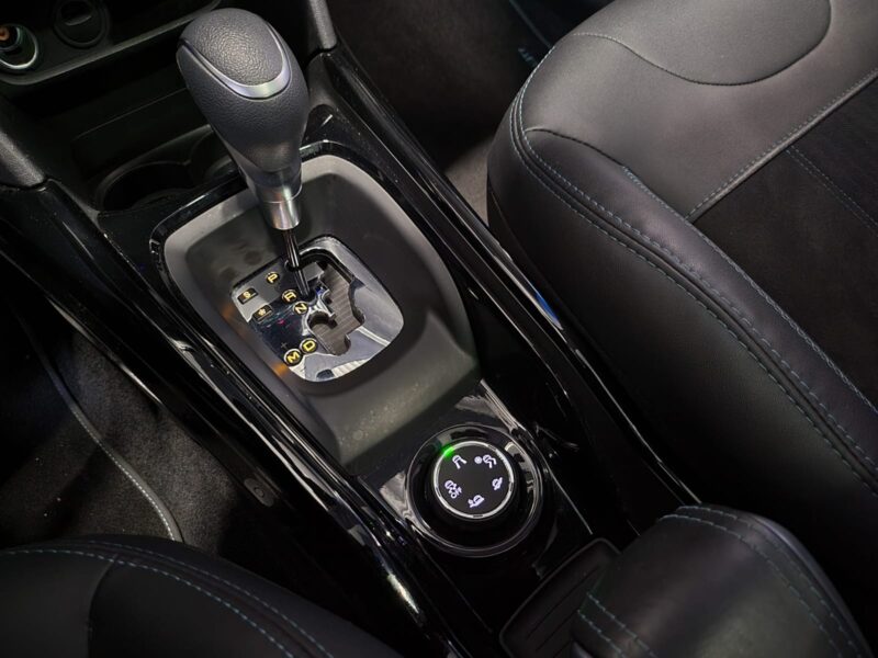 PEUGEOT 2008 1.2 PURE TECH 110 CROSSWAY EAT6