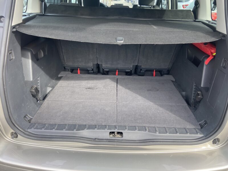 PEUGEOT 5008 HDI 115 BUSINESS PACK