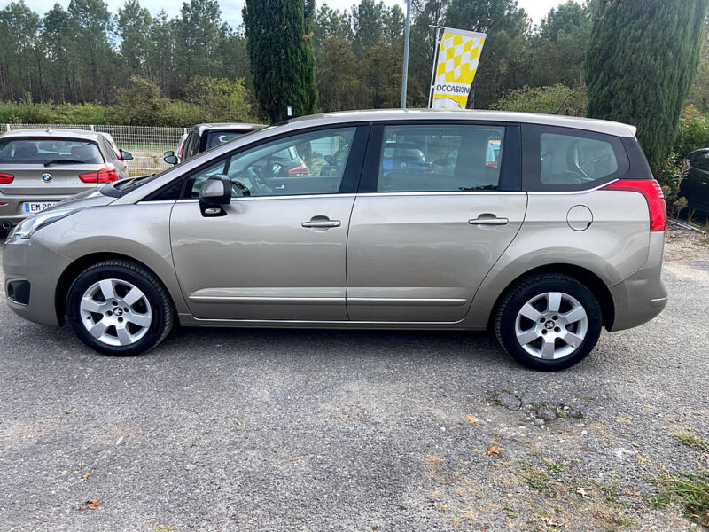 PEUGEOT 5008 HDI 115 BUSINESS PACK
