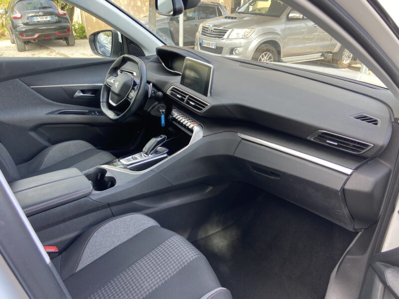 PEUGEOT 3008 1.2 PURETECH 130 ACTIVE EAT6 