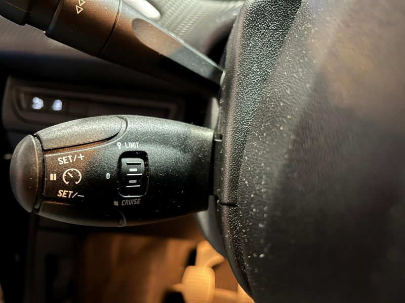 1.2 VTi 82 cv ALLURE / RADAR AV-AR / GPS / ATTELAGE