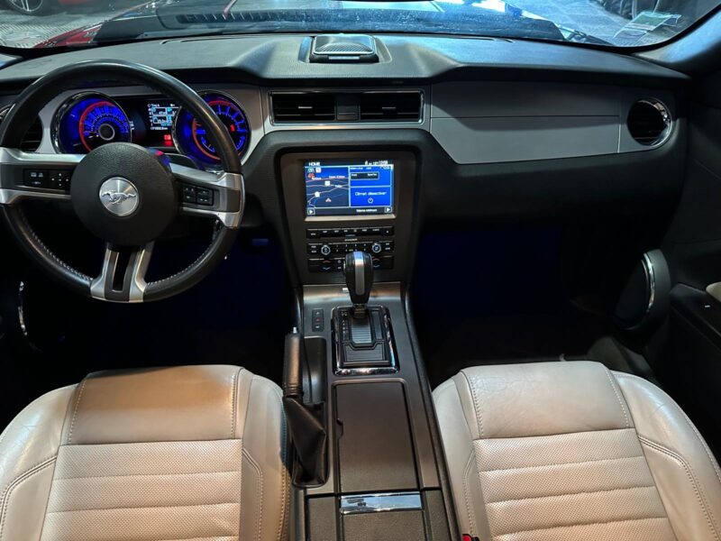 3.7 V6 305cv / Silencieux Borla / Bluetooth / Radar de Recul