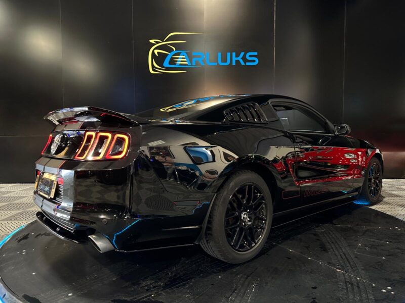 3.7 V6 305cv / Silencieux Borla / Bluetooth / Radar de Recul