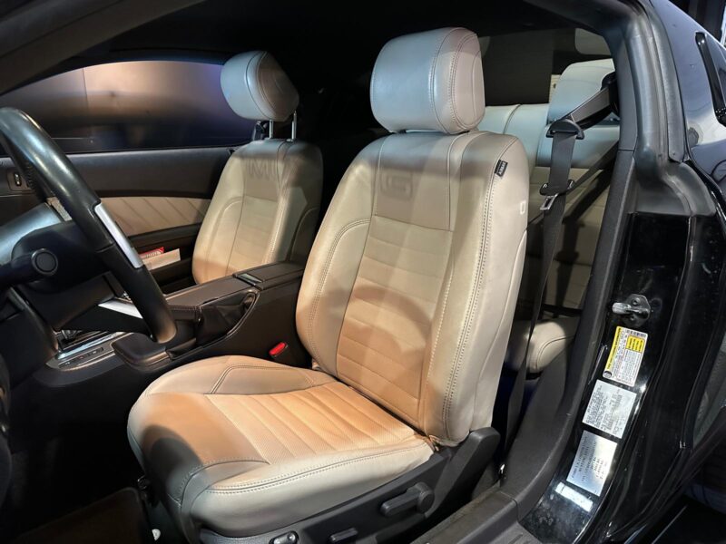 3.7 V6 305cv / Silencieux Borla / Bluetooth / Radar de Recul