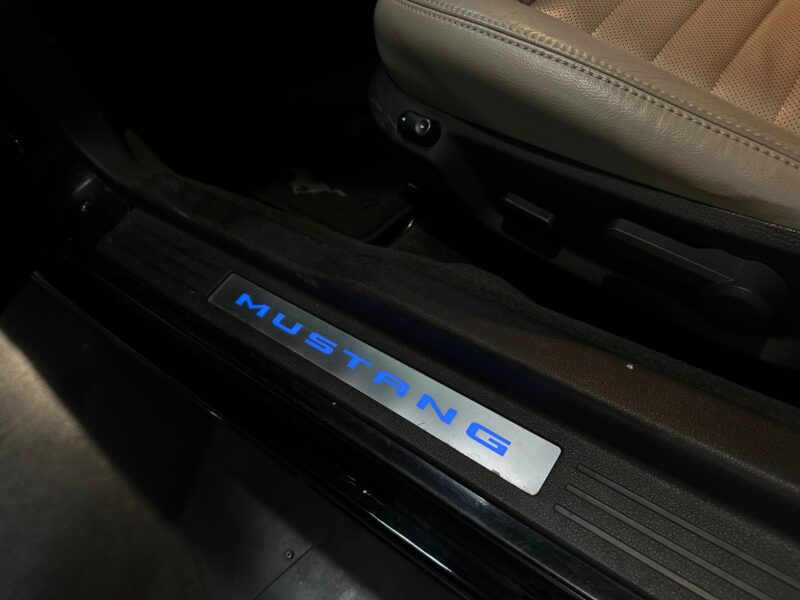 3.7 V6 305cv / Silencieux Borla / Bluetooth / Radar de Recul