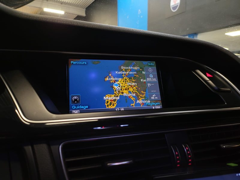 AUDI RS4 AVANT V8 4.2L 450CH QUATTRO SUIVI COMPLET AUDI / LIGNE MILLTEK+FREINS CERAMIQUE+VOLANT CARB