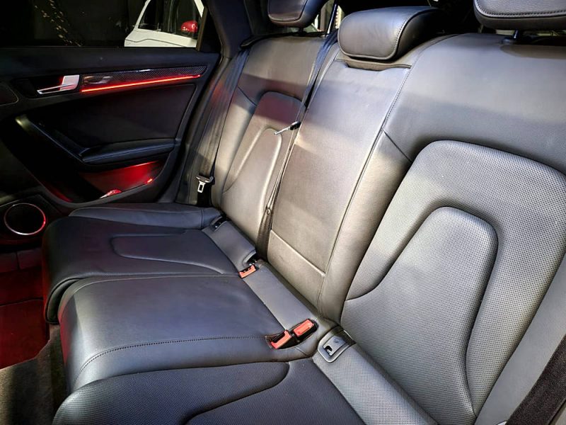 AUDI RS4 AVANT V8 4.2L 450CH QUATTRO SUIVI COMPLET AUDI / LIGNE MILLTEK+FREINS CERAMIQUE+VOLANT CARB