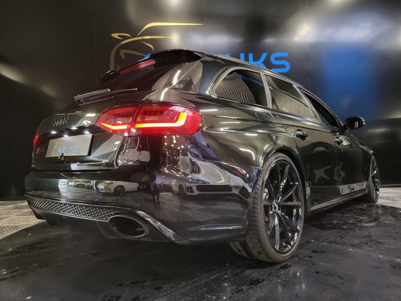 AUDI RS4 AVANT V8 4.2L 450CH QUATTRO SUIVI COMPLET AUDI / LIGNE MILLTEK+FREINS CERAMIQUE+VOLANT CARB