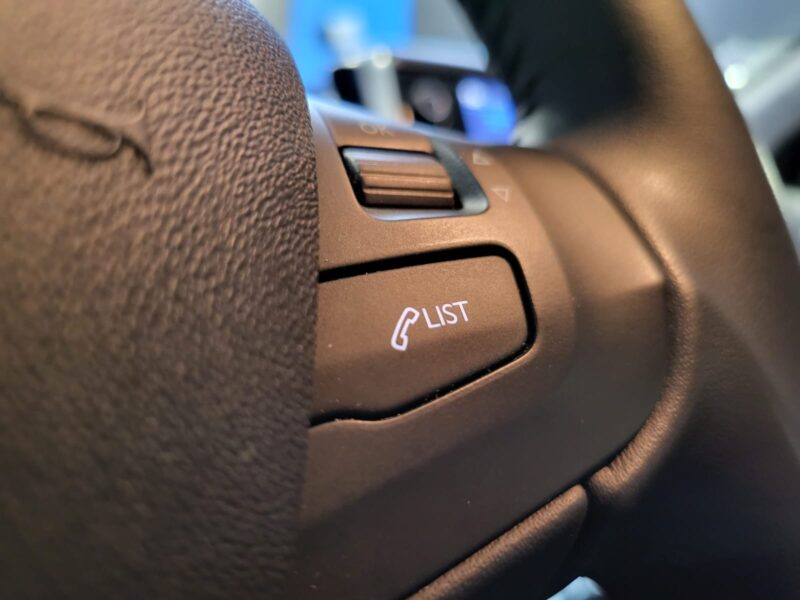 PEUGEOT 2008 1.2 PureTech 82cv STYLE 2018 / AIDE AU PARKING+BLUETOOTH+REGULATEUR/