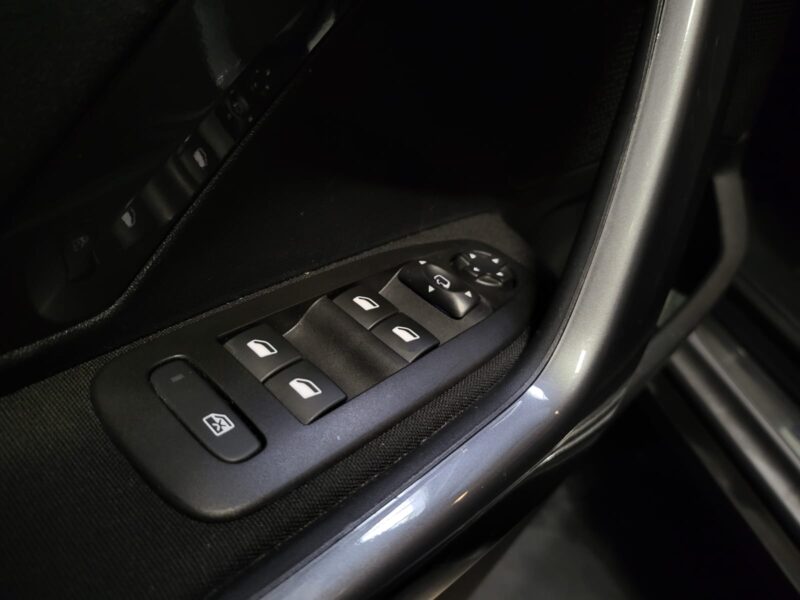 PEUGEOT 2008 1.2 PureTech 82cv STYLE 2018 / AIDE AU PARKING+BLUETOOTH+REGULATEUR/