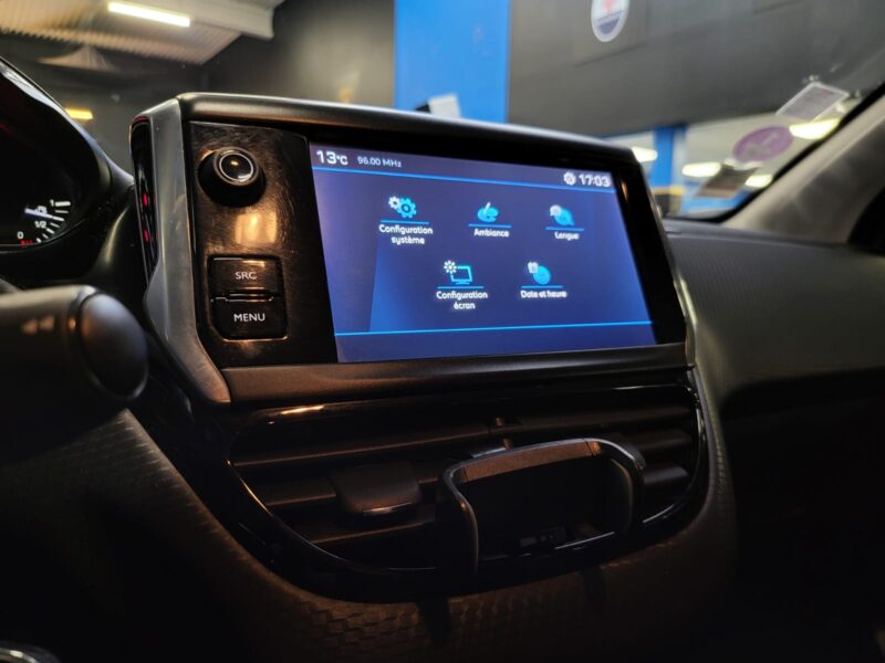 PEUGEOT 2008 1.2 PureTech 82cv STYLE 2018 / AIDE AU PARKING+BLUETOOTH+REGULATEUR/