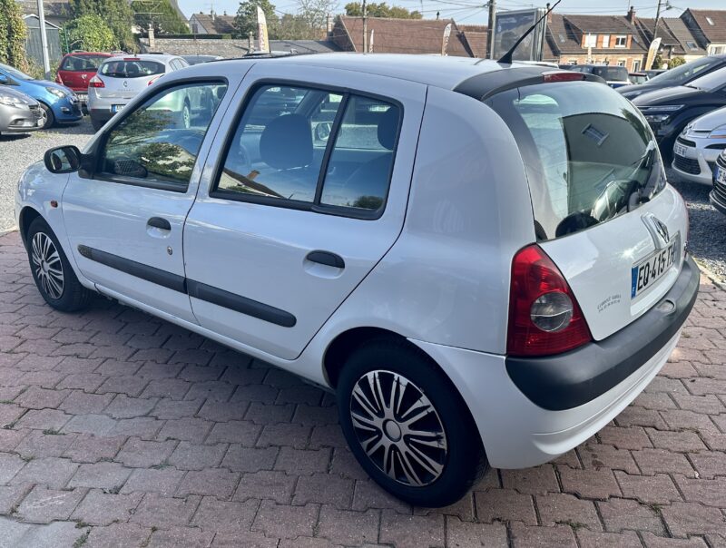 RENAULT CLIO II 2001