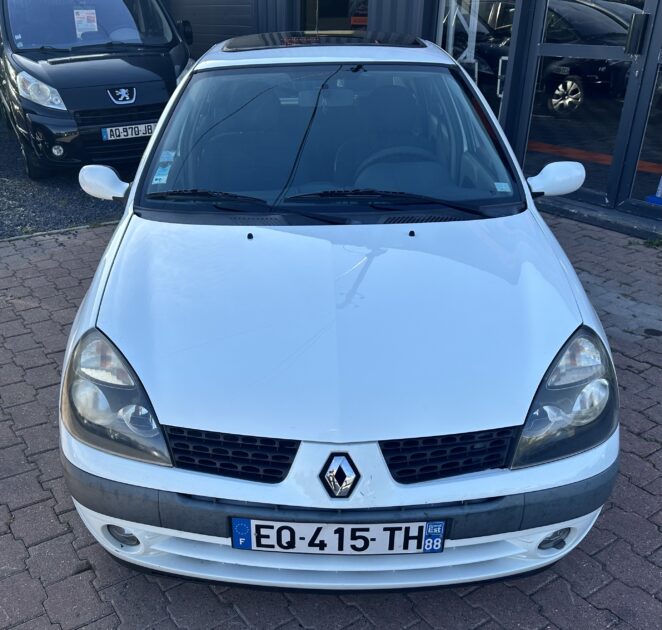 RENAULT CLIO II 2001