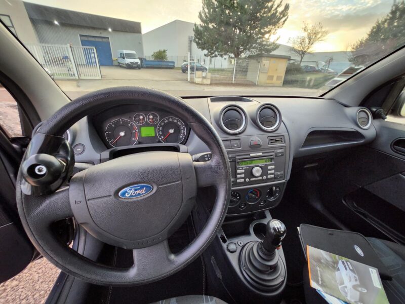 FORD FIESTA V 2008