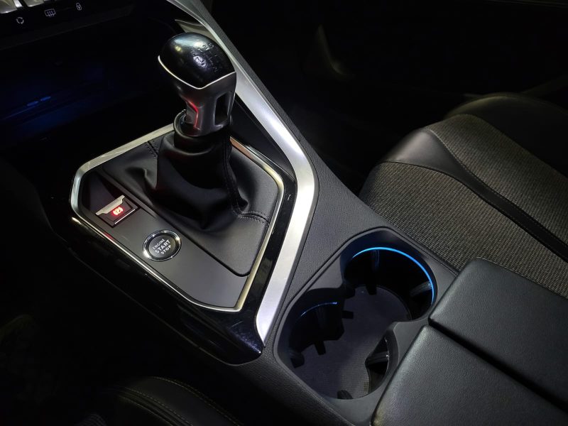 PEUGEOT 5008 II PURETECH 130 CV EAT8 ALLURE BUSINESS / CAMERA / CARPLAY