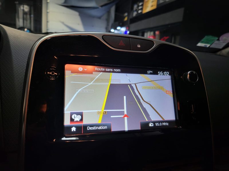 RENAULT CLIO IV ESTATE 0.9 TCe 90cv Limited 1ère Main // GPS/REGULATEUR-LIMITEUR DE VITESSE/BLUETOOT