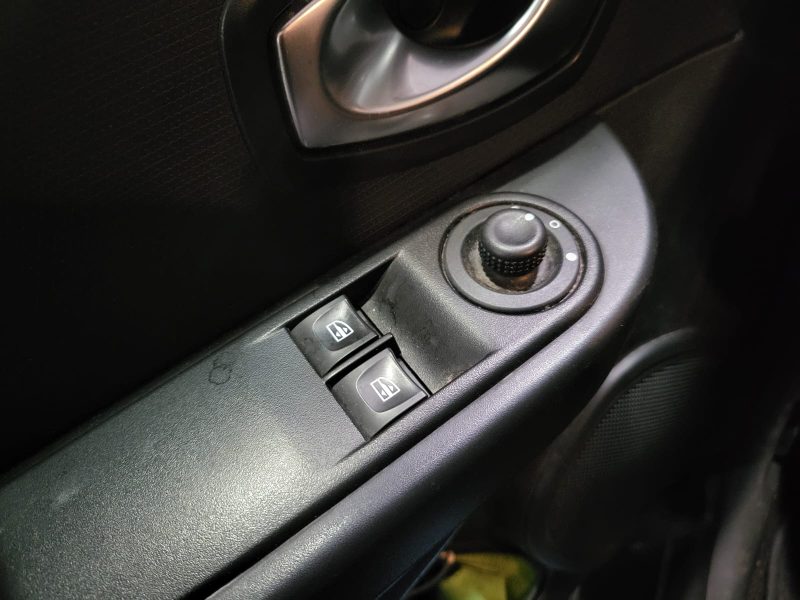 RENAULT CLIO IV ESTATE 0.9 TCe 90cv Limited 1ère Main // GPS/REGULATEUR-LIMITEUR DE VITESSE/BLUETOOT