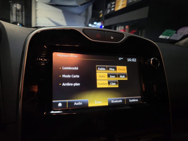 RENAULT CLIO IV ESTATE 0.9 TCe 90cv Limited 1ère Main // GPS/REGULATEUR-LIMITEUR DE VITESSE/BLUETOOT